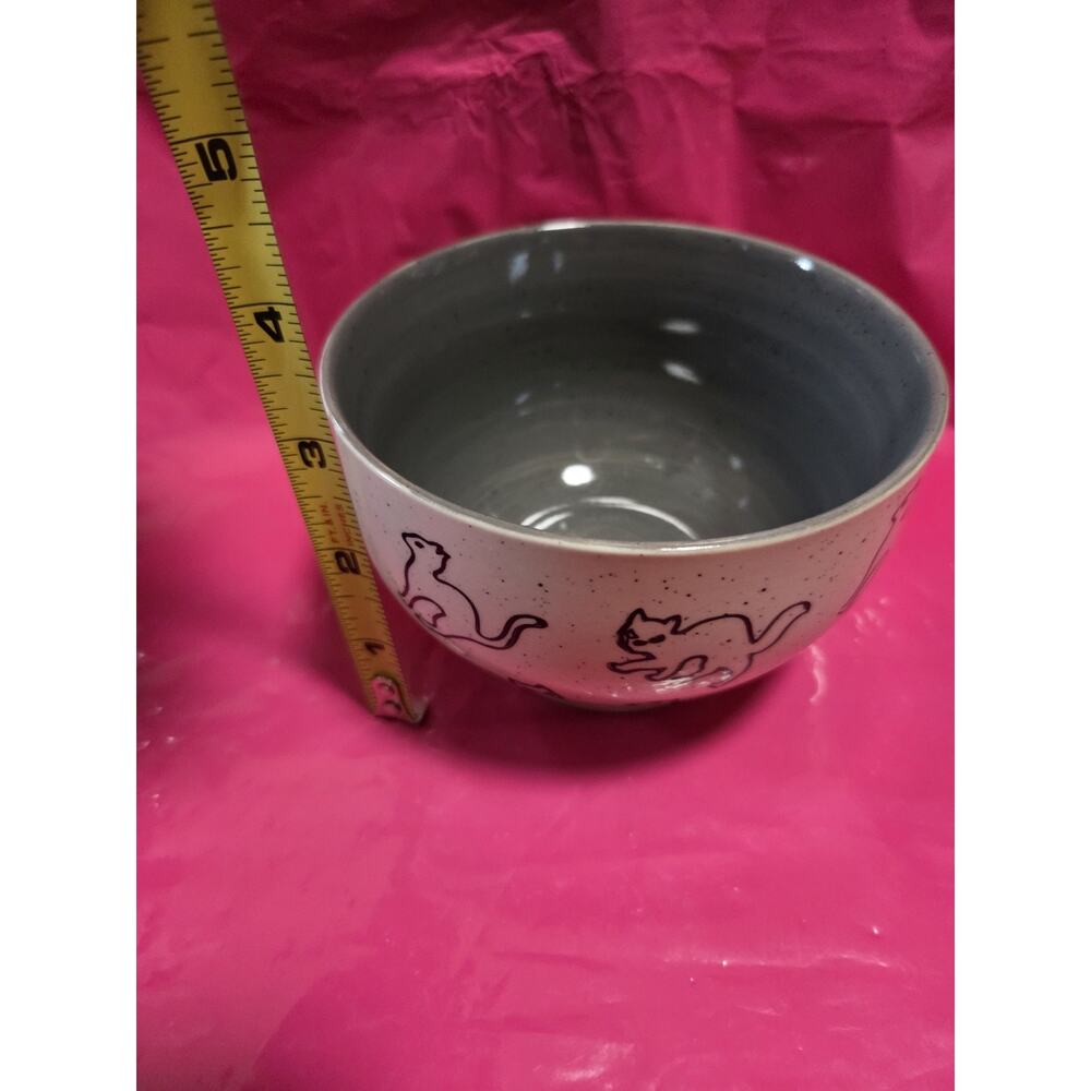 Meritage Cat Pattern rice/Ramen Ceramic Bowl Gray White Black 5" - Picture 3 of 5